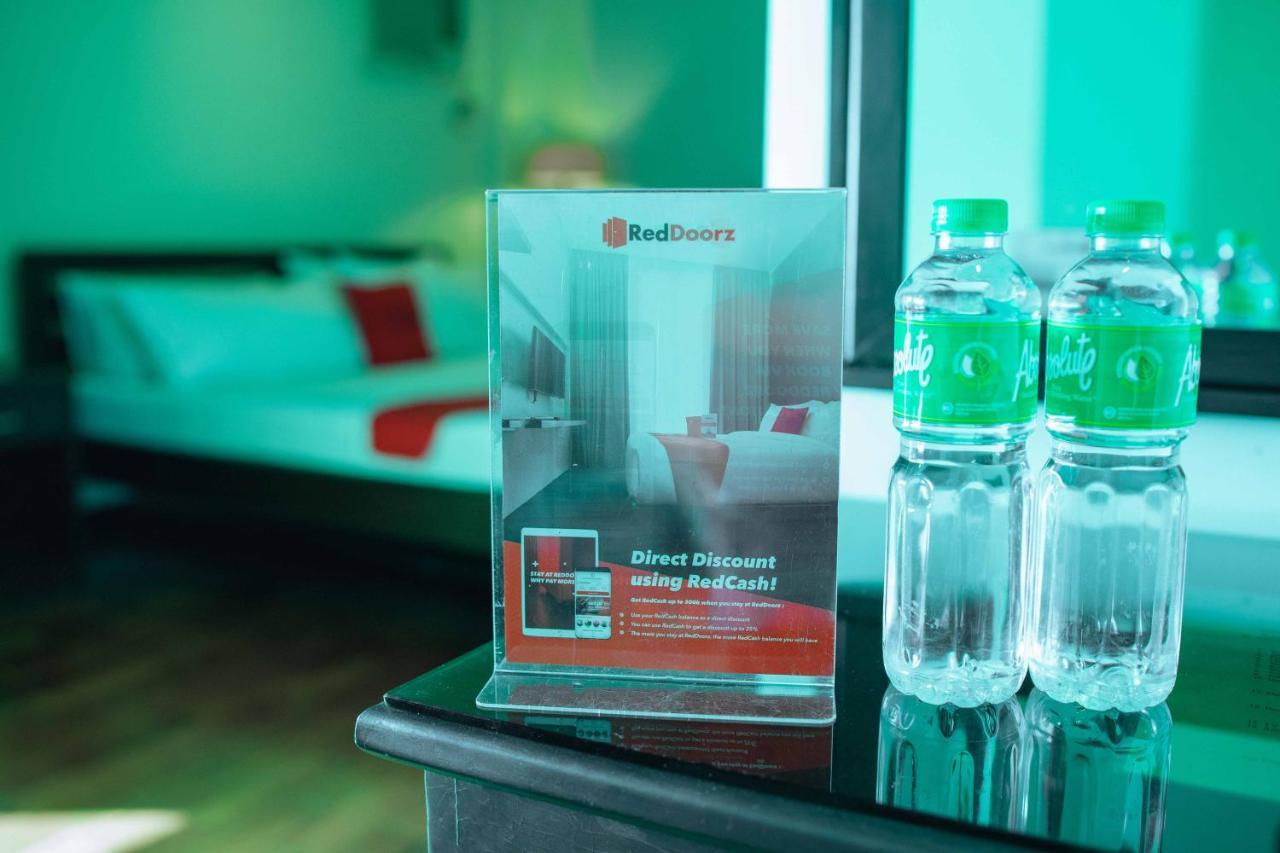 Reddoorz Plus Near Naia Expressway Pasay Esterno foto